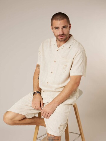 Fit confort Chemise 'Zaltor' Deeluxe en beige : devant