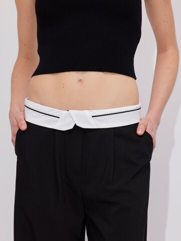 Loosefit Pantaloni 'Alannah' di LeGer by Lena Gercke in nero