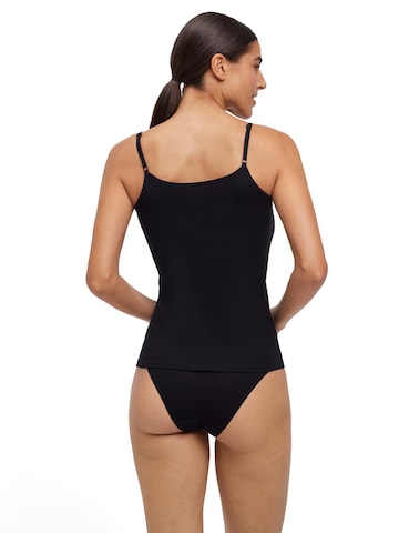 FALKE Undershirt in Black