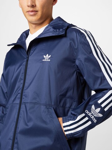 ADIDAS ORIGINALS Between-Season Jacket 'Adicolor Classics Lock Up' in Blue