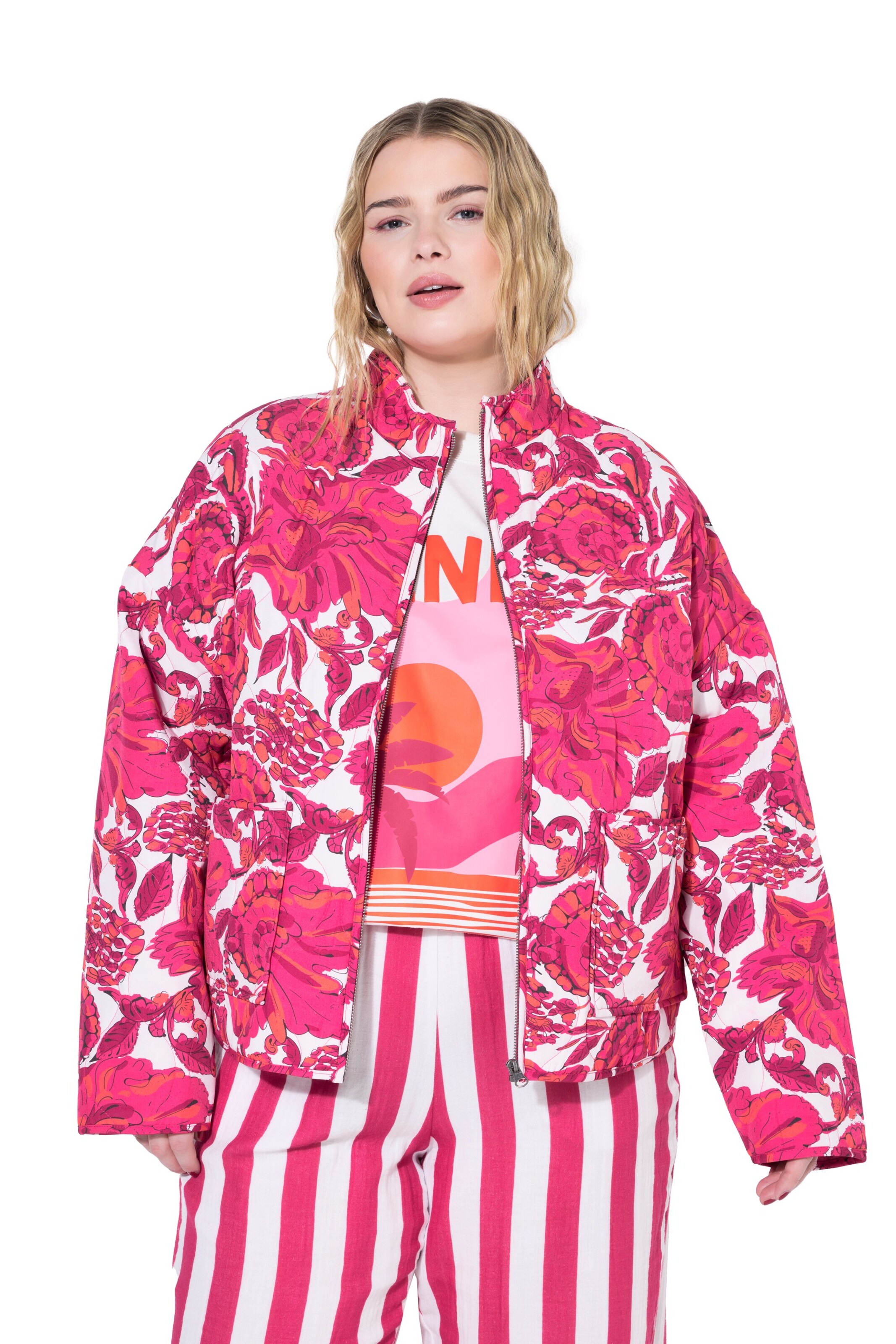 Studio Untold Tussenjas in Roze: voorkant