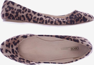 Asos Flats & Loafers in 38 in Beige: front