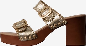 Sandalo di Findlay in oro: frontale
