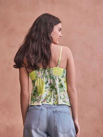 Next - Top en verde