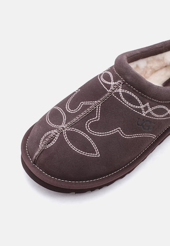 UGG Ботинки 'Tasman Western' в Коричневый