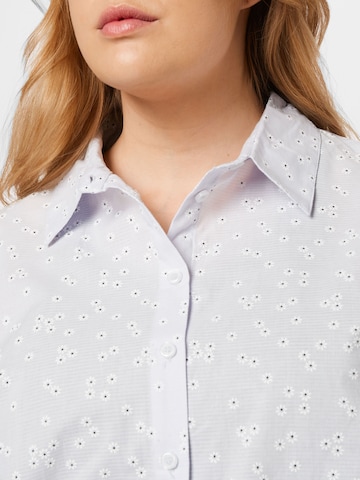 Camicia da donna 'LORA' di ONLY Curve in blu