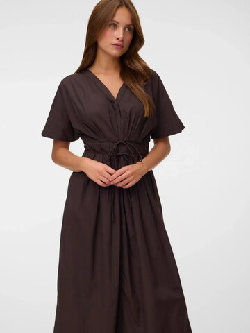 VERO MODA Jurk 'Vero Moda jurk VMESTRID Lange jurk bruin' in Bruin