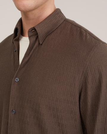 WE Fashion Comfort Fit Hemd in Braun