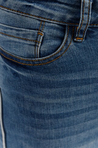 Finn Flare Jeans mit modischer Used-Waschung in Blau