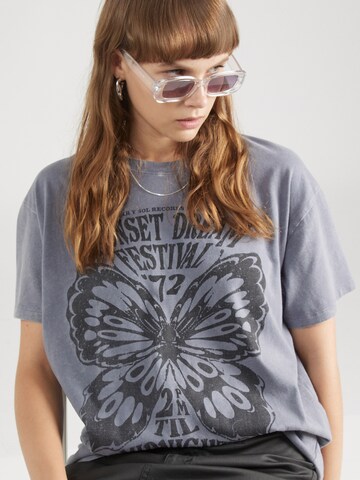 T-shirt HOLLISTER en gris