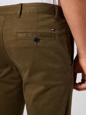 TOMMY HILFIGER Slimfit Chino 'Bleecker' in Groen