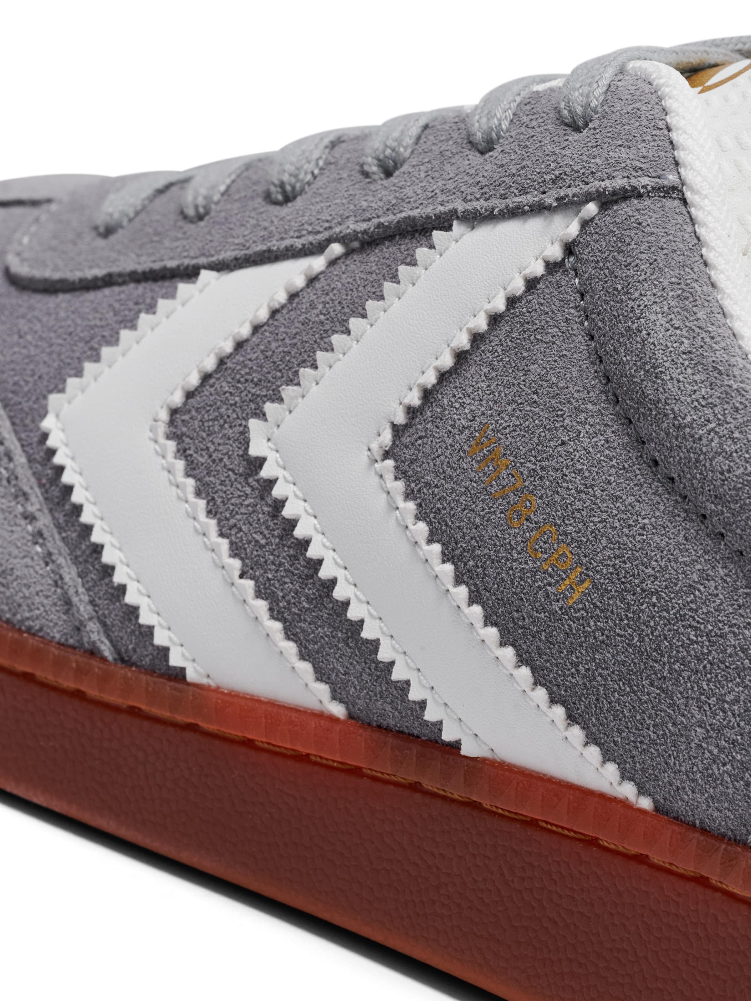 Hummel Sneaker in Grau