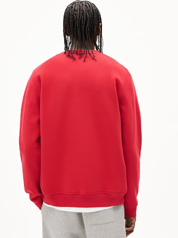 ARMEDANGELS Sweatshirt 'Baaro' in Rood
