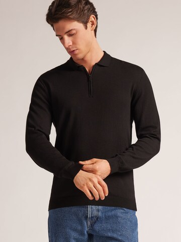 INTIMISSIMI Sweater in Black