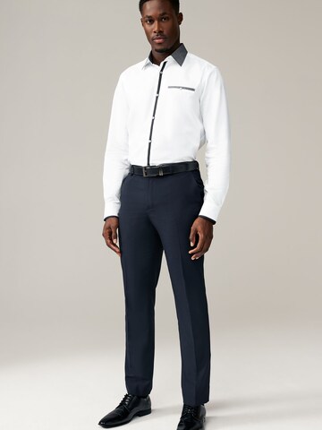 Coupe regular Chemise Next en blanc