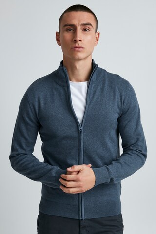 11 Project Knit Cardigan 'MELKER' in Blue: front