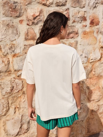 Next Shirt in Beige