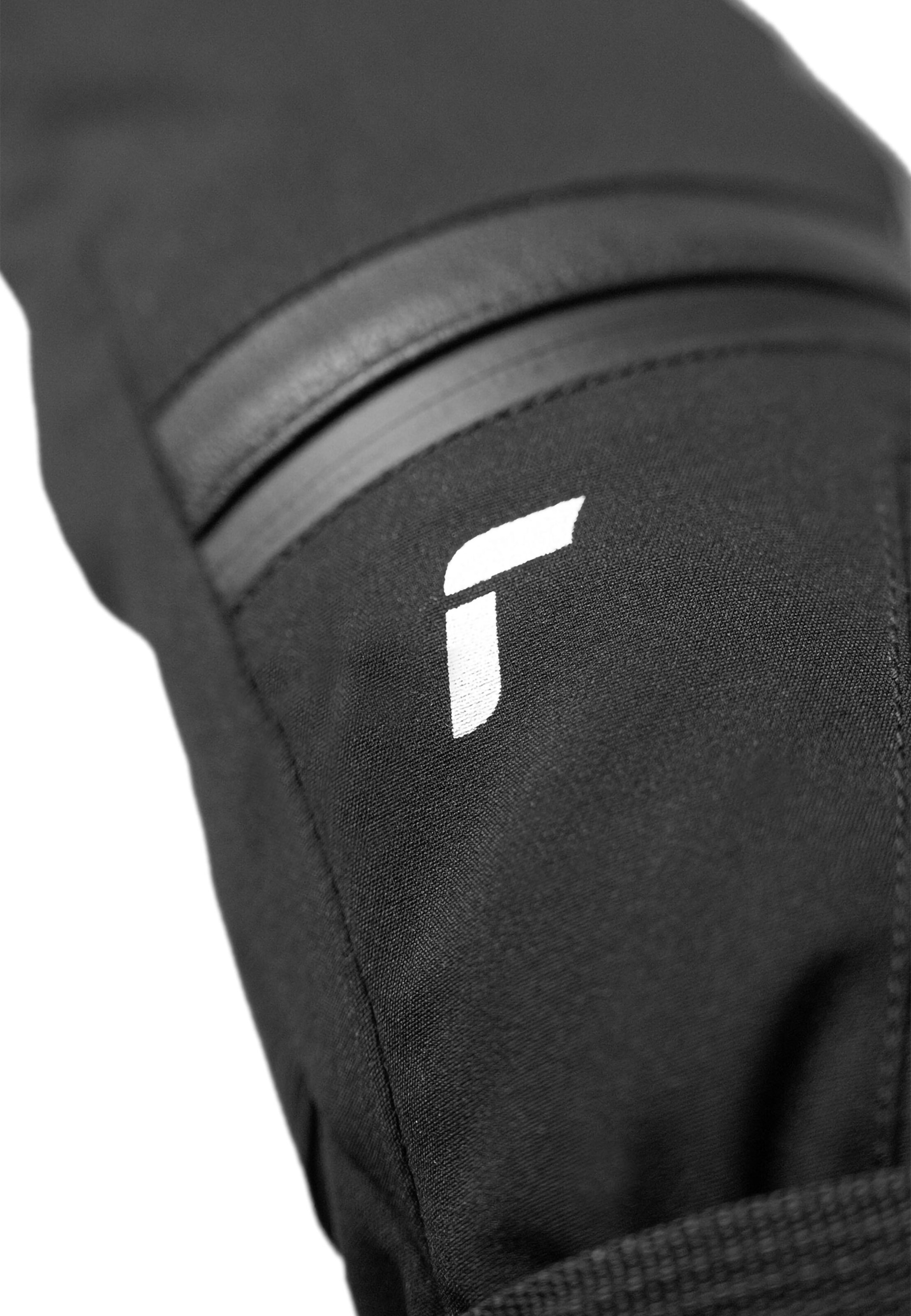 REUSCH Sports gloves 'Lando' in Black