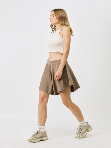 C&City Shorts in Braun: Vorderseite