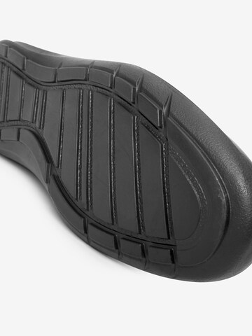 Chaussure basse Next en noir