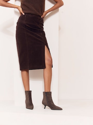 Lipsy Stiefelette in Grau