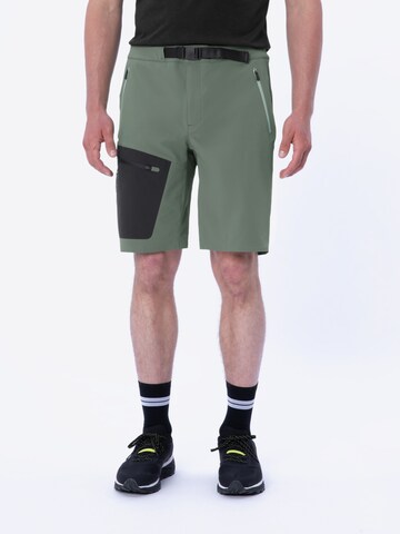VAUDE Regular Outdoorbroek 'Badile' in Groen: voorkant