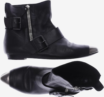 VIC MATIÉ Stiefelette 40 in Schwarz: predná strana