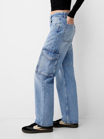 Bershka Regular Cargo jeans in Blue