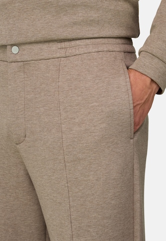 Boggi Milano Slim fit Chino trousers in Beige: front