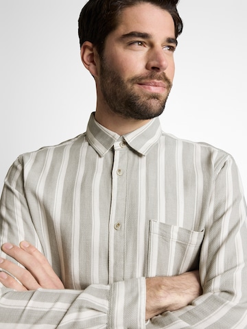 Coupe regular Chemise TOM TAILOR en gris