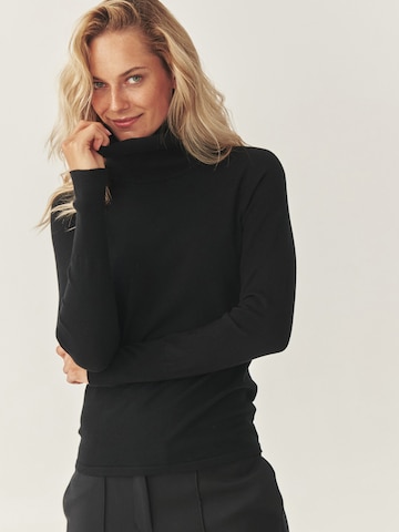 Pullover di TATUUM in nero: frontale