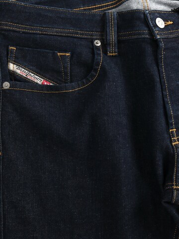 DIESEL Regular Jeans 'MARKEE' in Blue