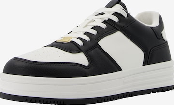 Bershka Sneaker in Schwarz: predná strana