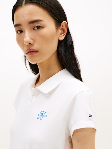 TOMMY HILFIGER - Camiseta en blanco
