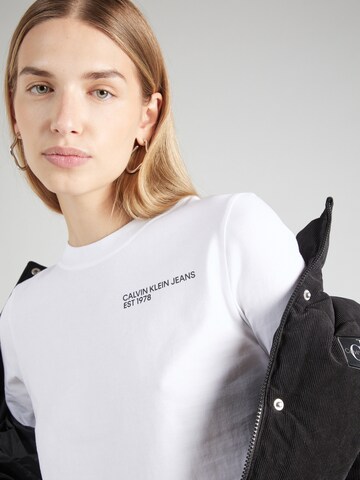 T-shirt Calvin Klein Jeans en blanc