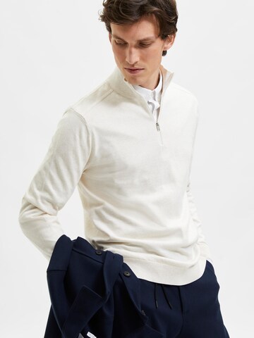 Coupe regular Pull-over 'Berg' SELECTED HOMME en blanc