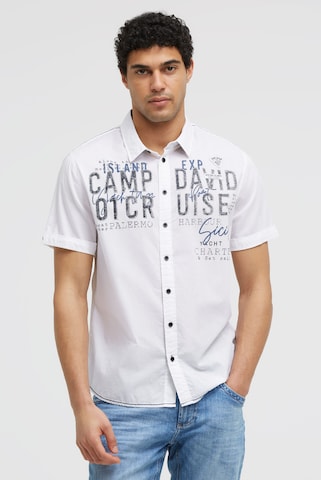 CAMP DAVID Regular fit Button Up Shirt in White: front