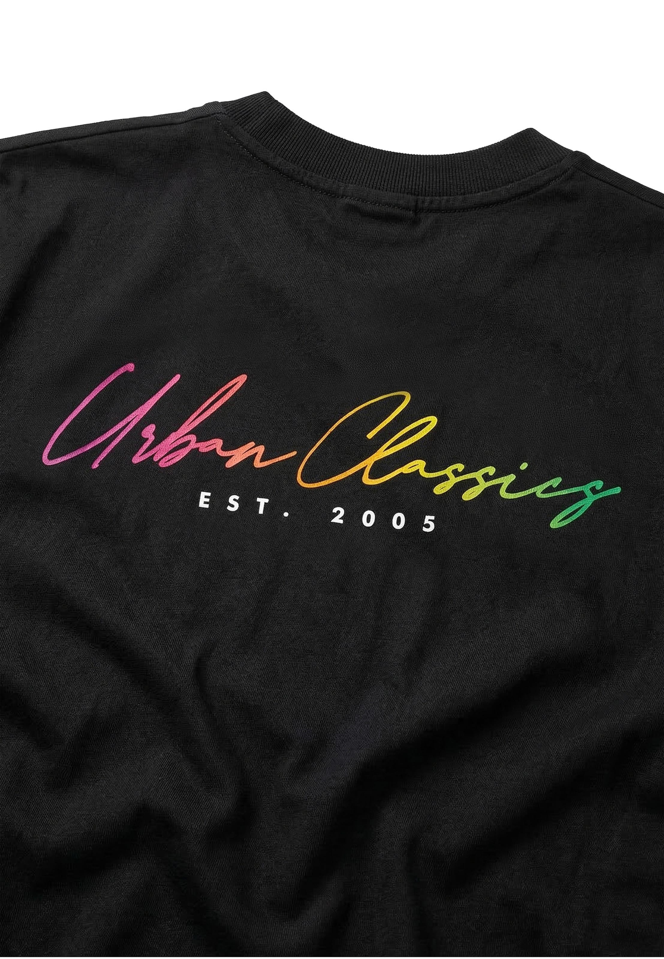 Urban Classics Koszulka 'Rainbow Heart' w kolorze czarny
