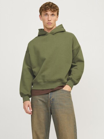 JACK & JONES Sweatshirt in Green: front