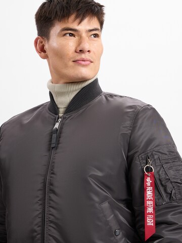 Giacca di mezza stagione di ALPHA INDUSTRIES in grigio