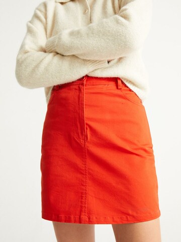 Thinking MU Skirt ' Marsha ' in Red: front