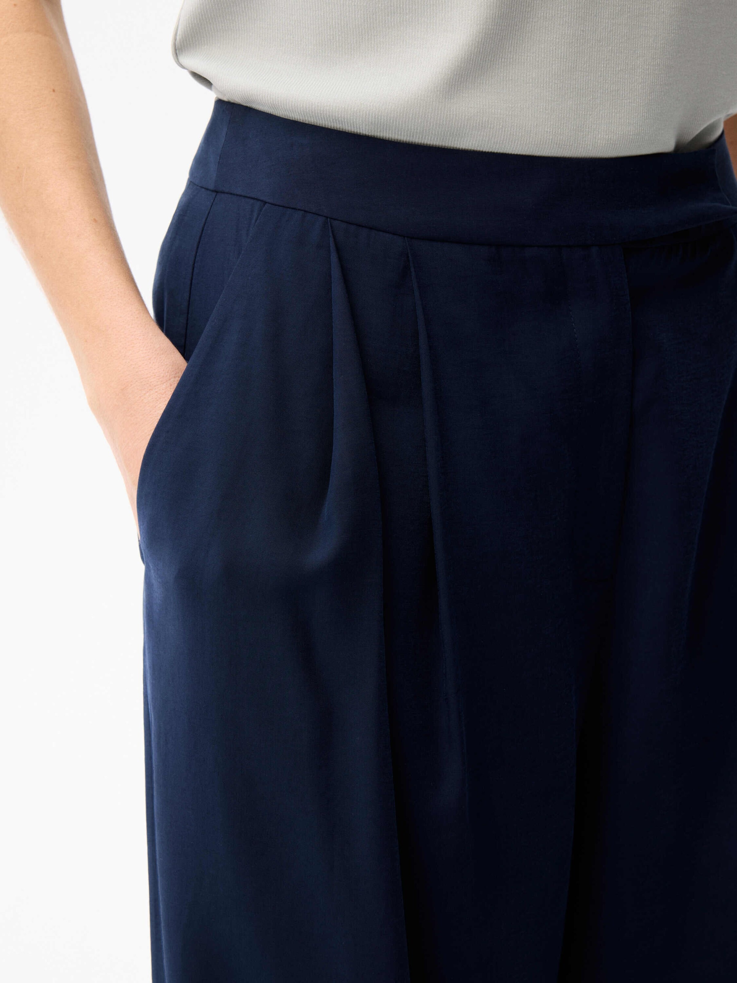 adl Loose fit Trousers in Blue