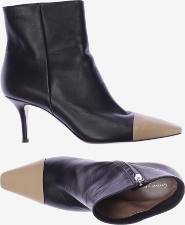 Gianvito Rossi Dress Boots in 38,5 in Black: front