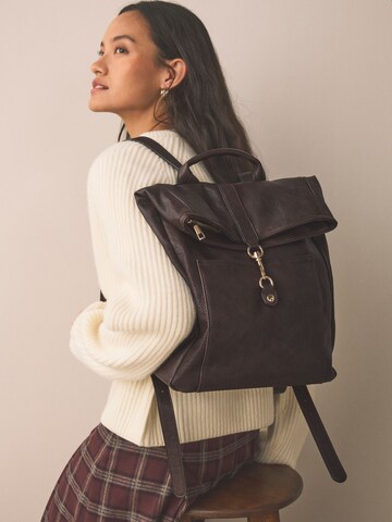 Next Rucksack in Braun: Vorderseite