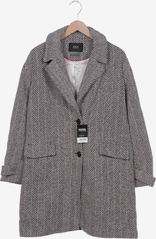 SET Jacket & Coat in L in Brown: front
