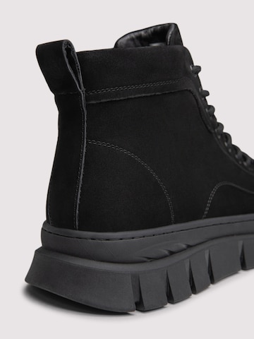 Ombre - Botas con cordones en negro