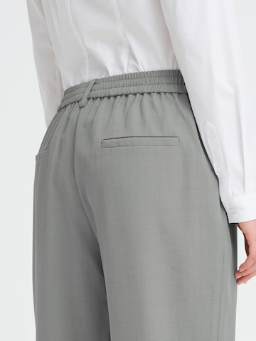 regular Pantaloni con piega frontale 'IHFAVA' di ICHI in grigio