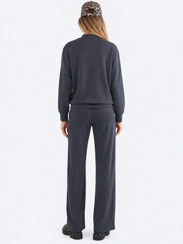 Lady Bersan Leisure suit in Grey