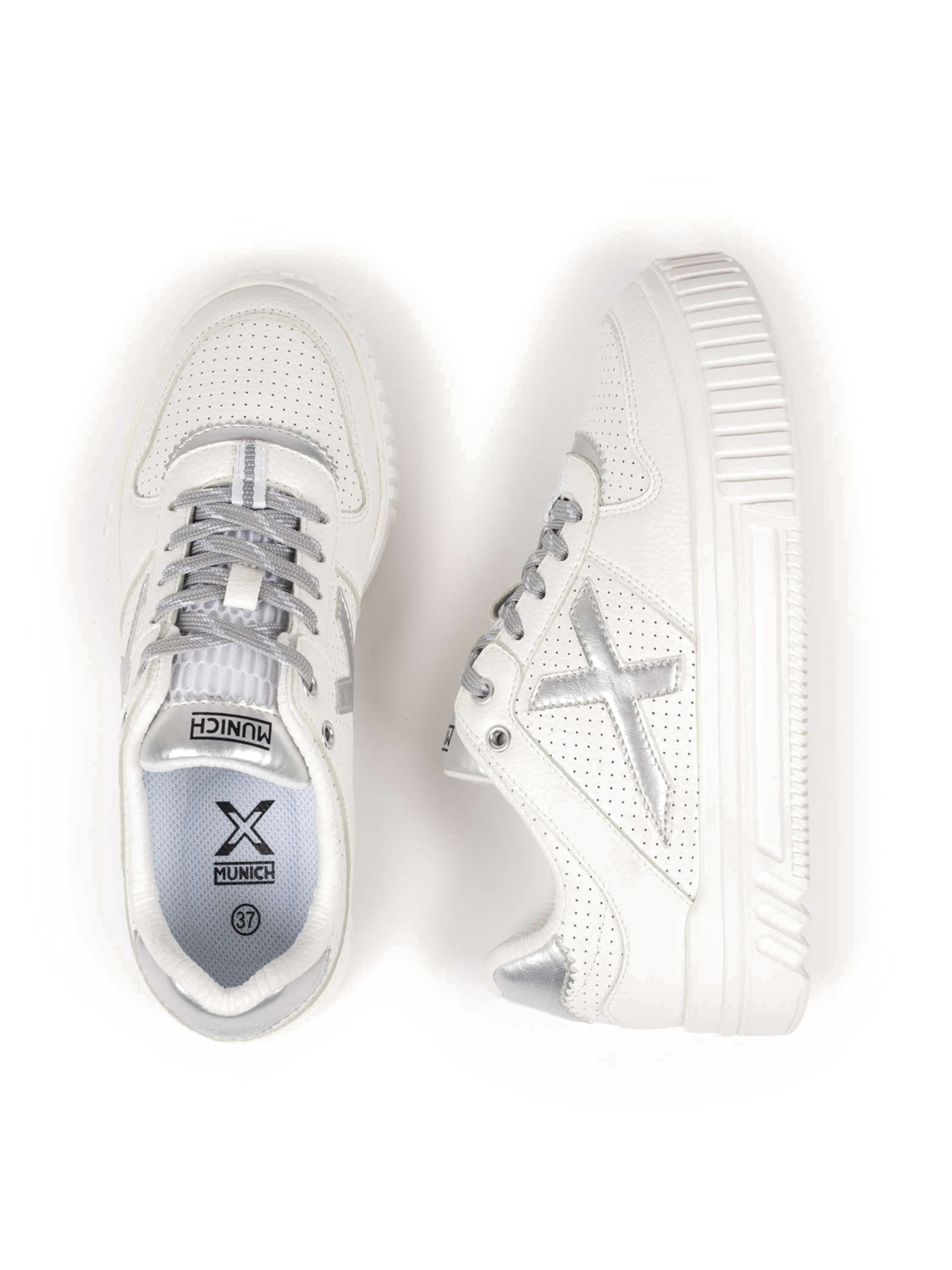 Baskets basses 'Mina' MUNICH en blanc