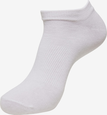 Urban Classics Ankle socks in White: front